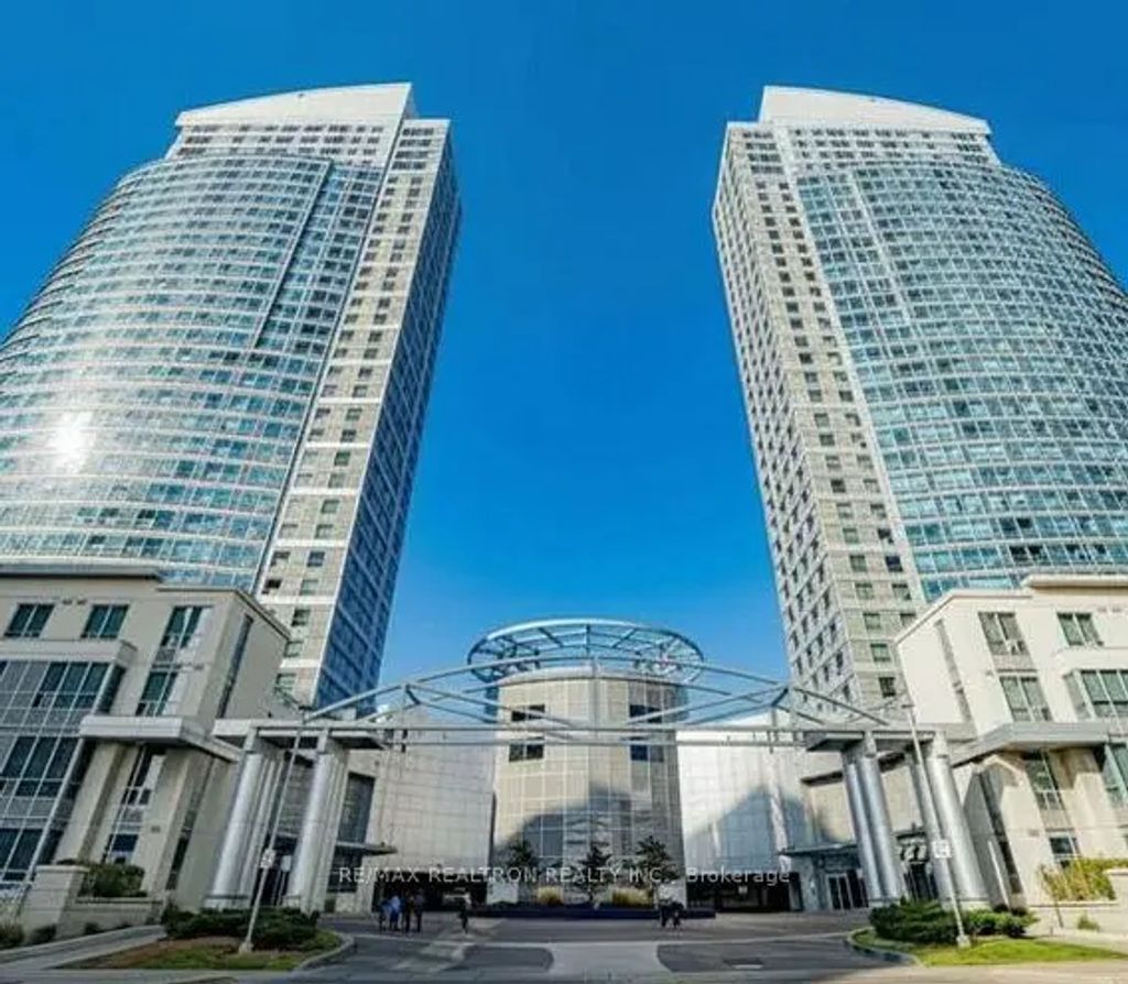 38 Lee Centre Drive 1502, Toronto E09