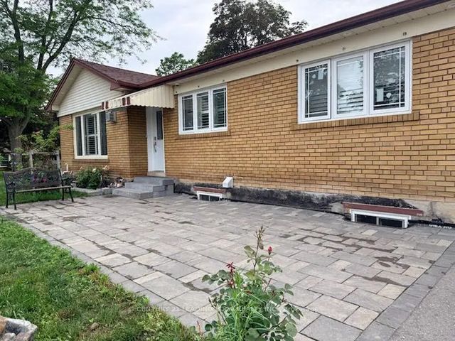 600 Dunlop Street E, Whitby