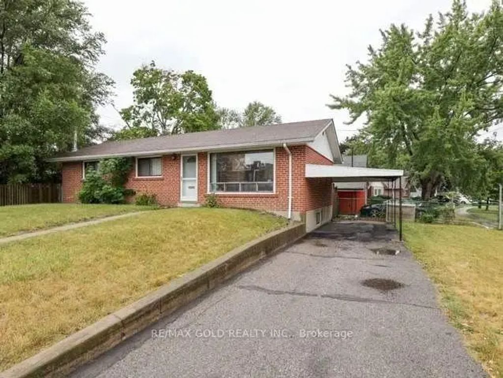 2 Orton Park Road Bsmnt, Toronto E09