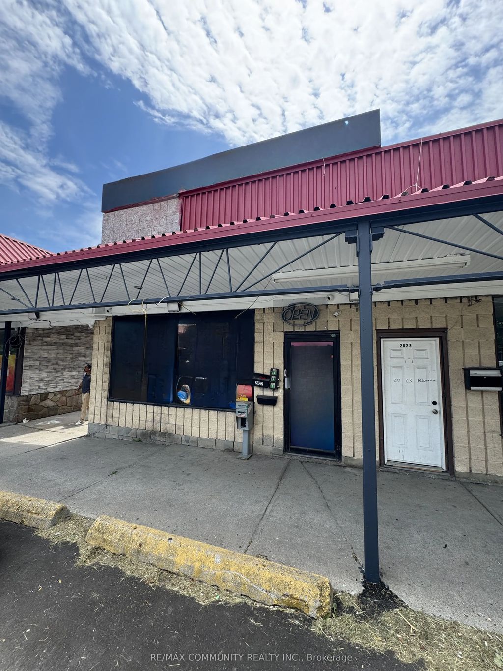 2827 Eglinton Avenue E, Toronto E08
