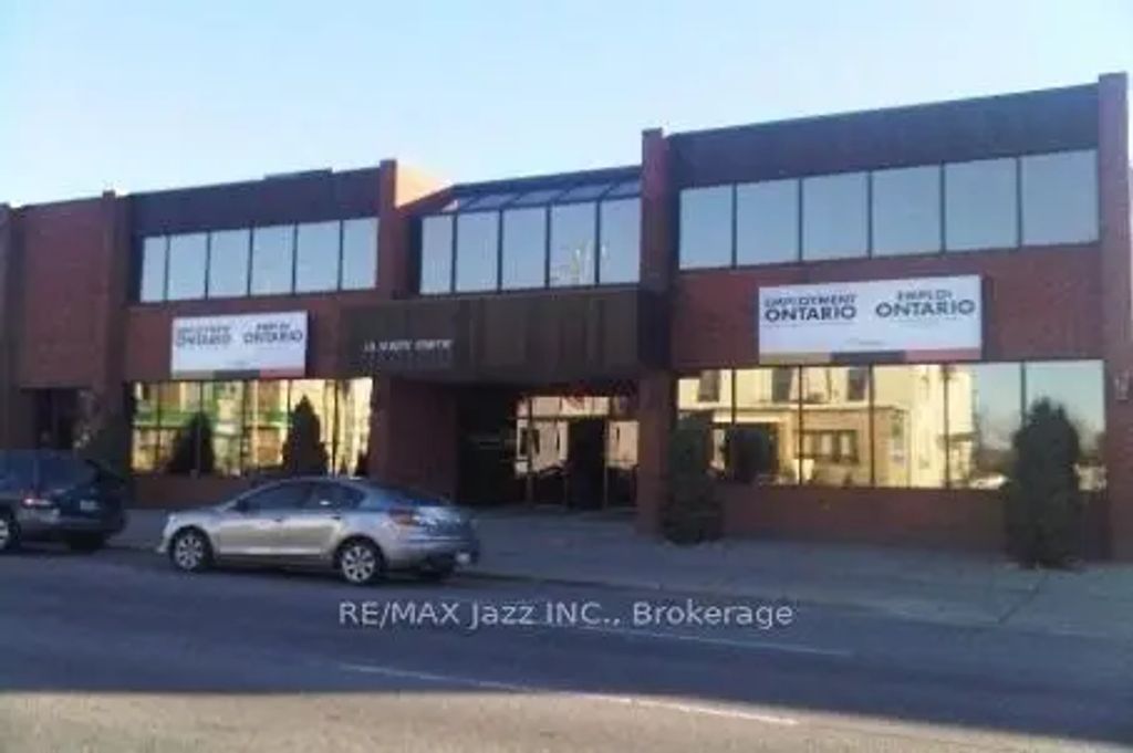 111 Simcoe Street N 202, Oshawa