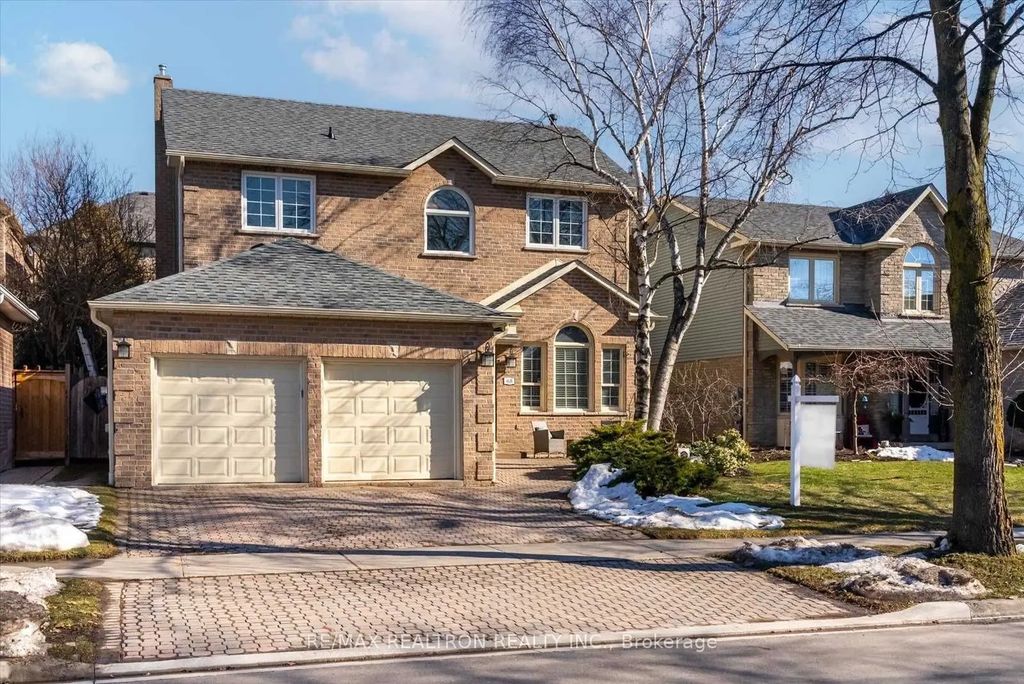 68 Flint Crescent Upper, Whitby