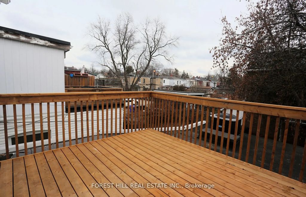 919 Kingston Road, Toronto E02