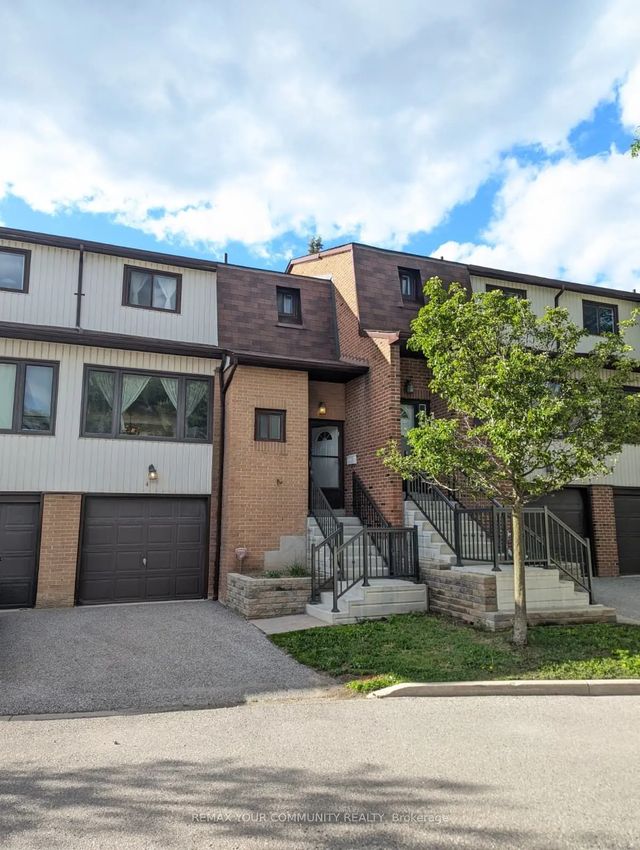765 Oklahoma Drive 4, Pickering