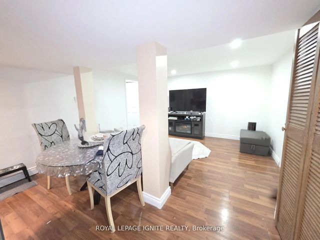54 Harley Drive Bsmt, Ajax