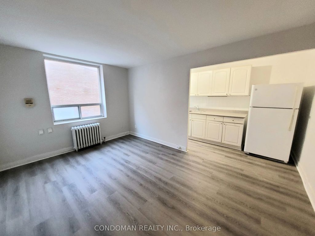 852 Broadview Avenue 105, Toronto E03