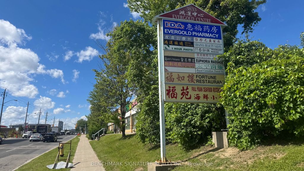 3833 Midland Avenue 8 & 10, Toronto E07