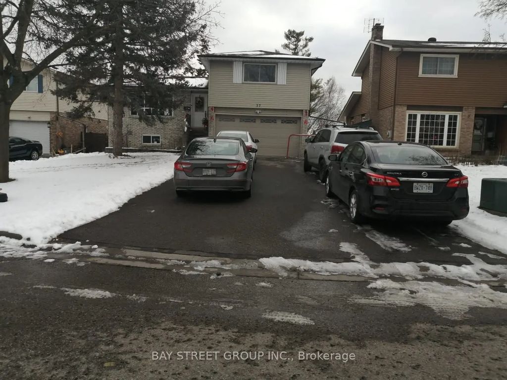 37 Caledon Court, Oshawa
