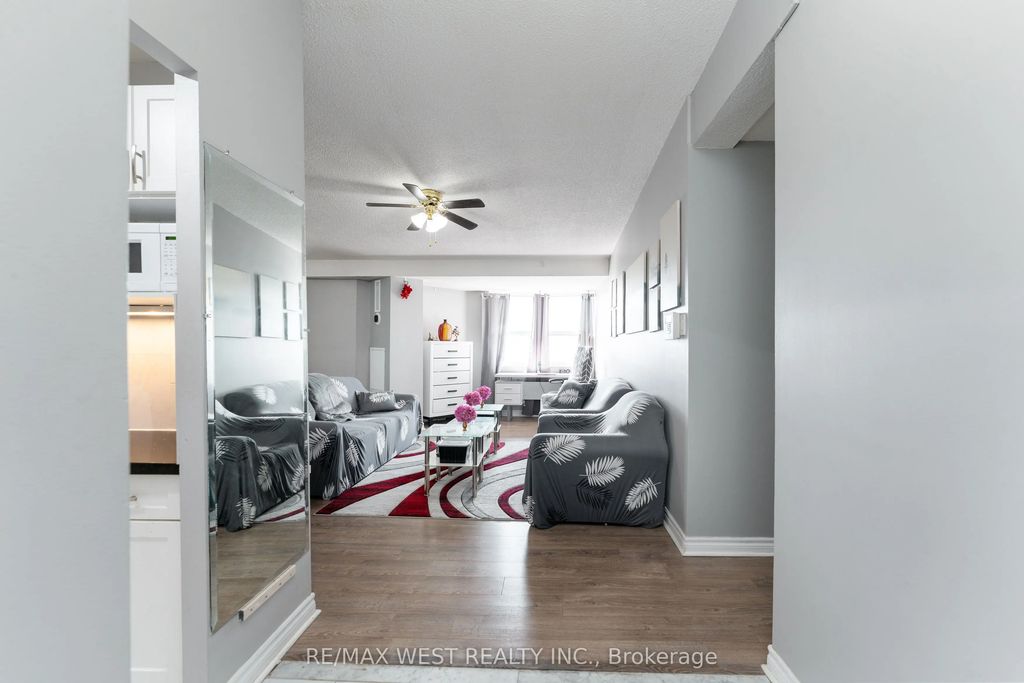 4062 Lawrence Avenue E 612, Toronto E10