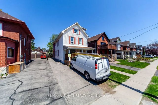 128 Elgin Street E, Oshawa
