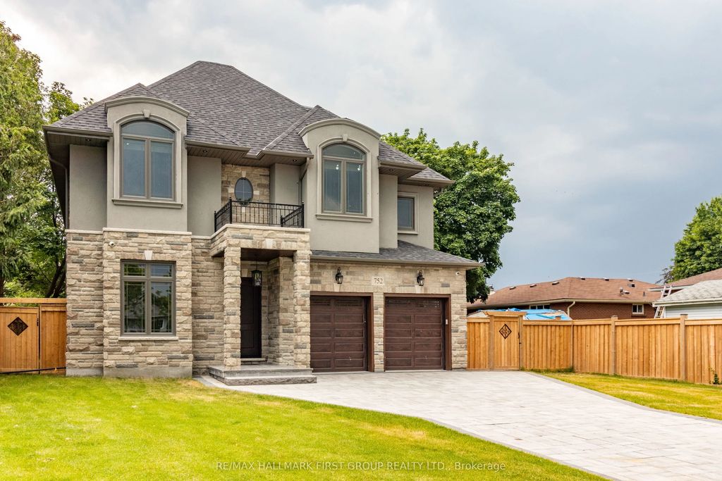 752 Hillview Crescent, Pickering