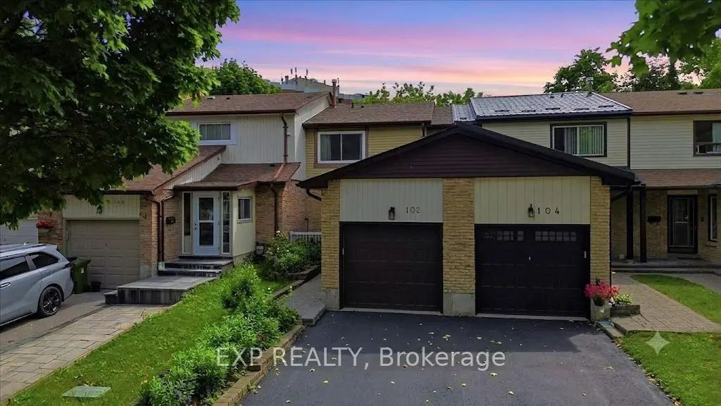 102 Red River Crescent, Toronto E11