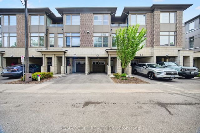 384 Arctic Red Drive 12, Oshawa