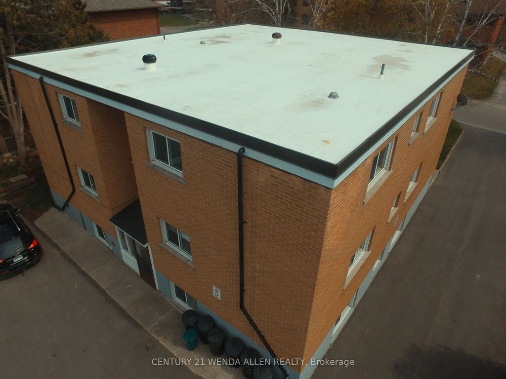 558 Lansdowne Drive, Oshawa