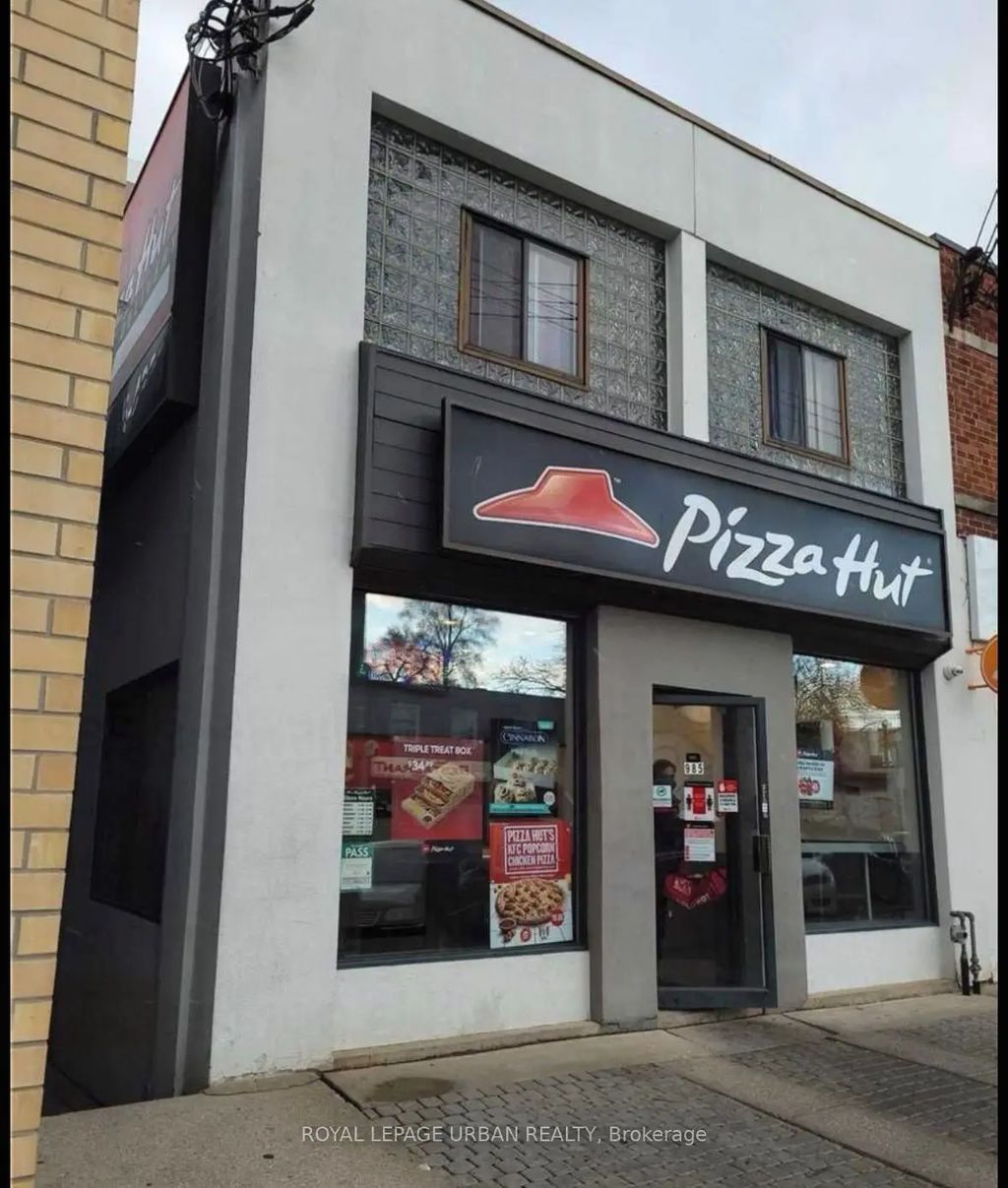 985 Coxwell Avenue 1b, Toronto E03