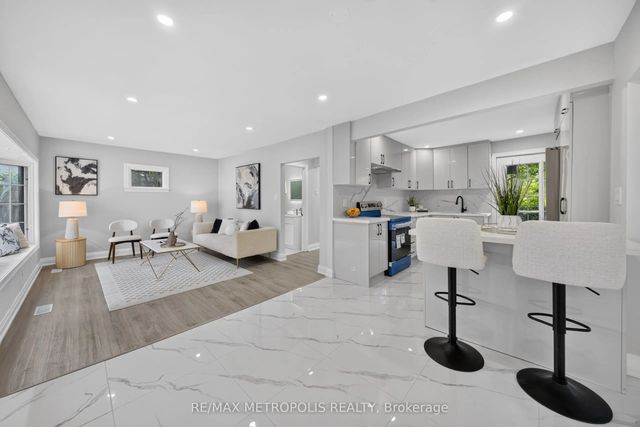 208 Palmerston Avenue, Whitby