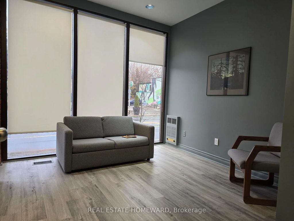 253 Danforth Avenue 101, Toronto E01