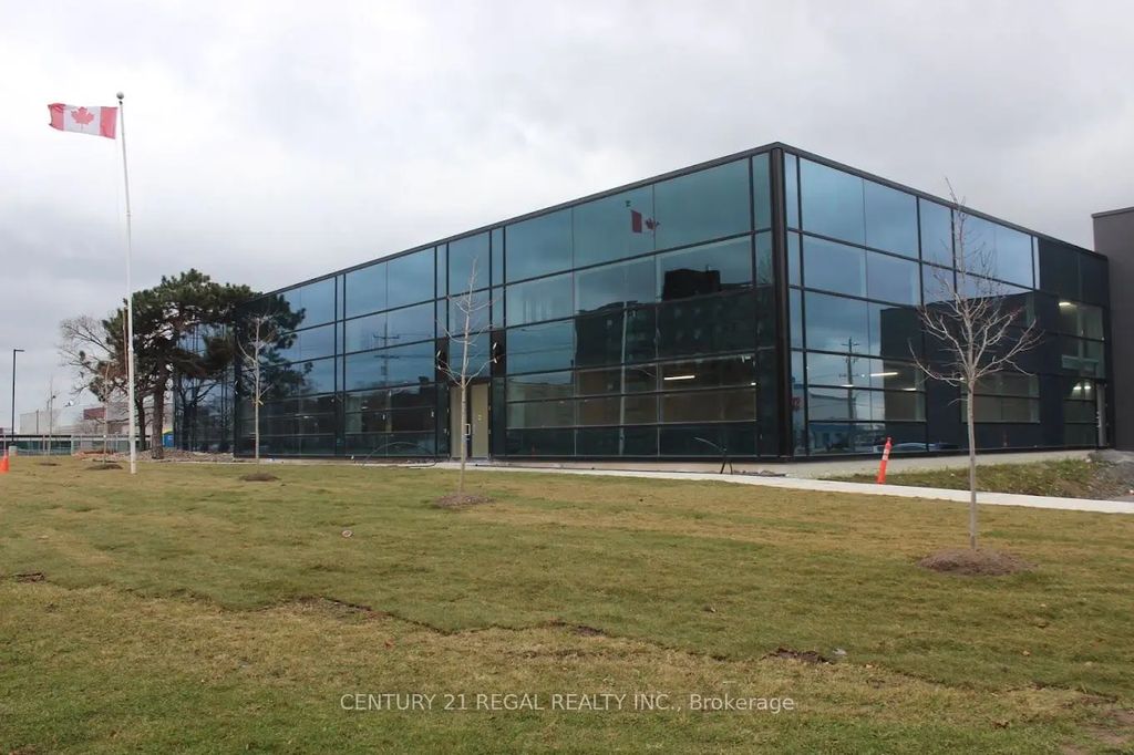 1550 Birchmount Road 204, Toronto E04