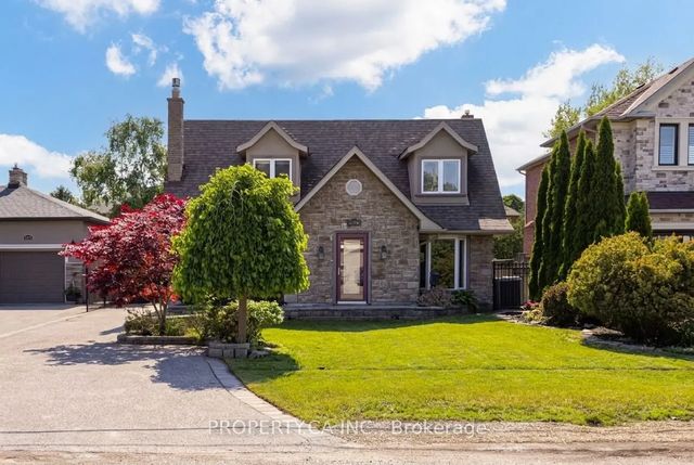 566 Rougemount Drive, Pickering