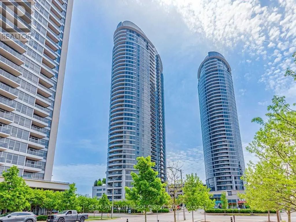 135 Village Green Square 525, Toronto E07
