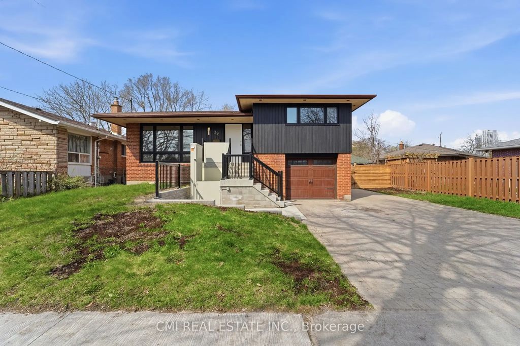 39 Earlton Road, Toronto E05