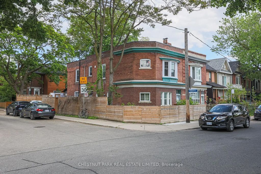 253 Pape Avenue Lower, Toronto E01