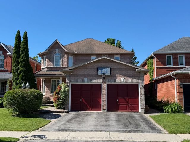 51 Annie Crescent, Ajax