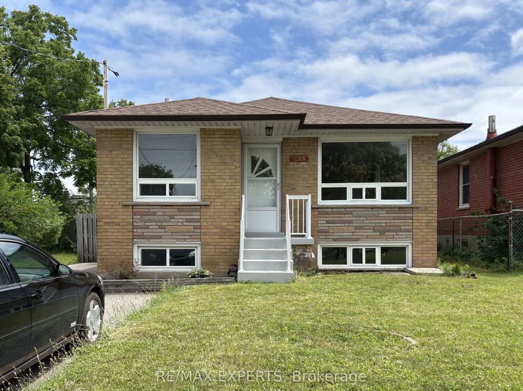 733 Markham Road, Toronto E09