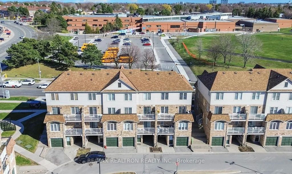 200 Mclevin Avenue 112, Toronto E11