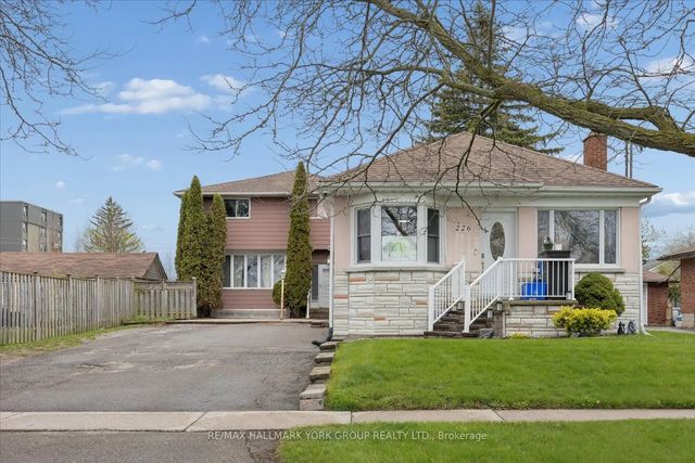226 Cromwell Avenue, Oshawa