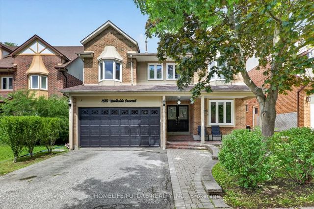 1580 Heathside Crescent, Pickering