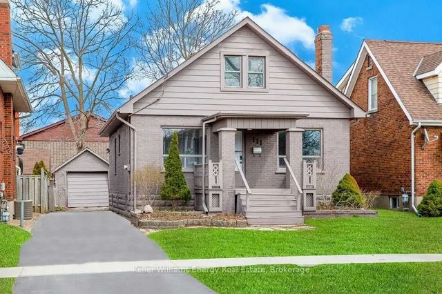 111 Oshawa Boulevard S, Oshawa