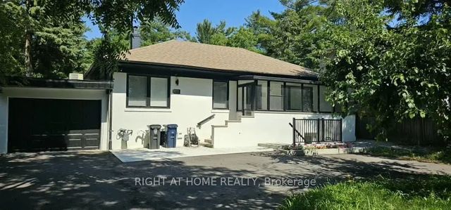 61 Gladys Road, Toronto E10