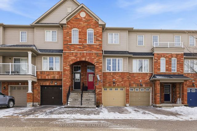 35 Ventura Lane, Ajax