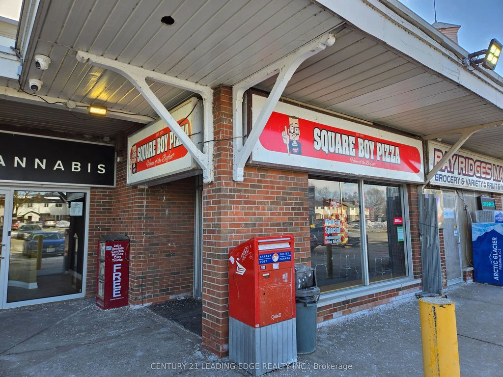 725 Krosno Boulevard 713, Pickering