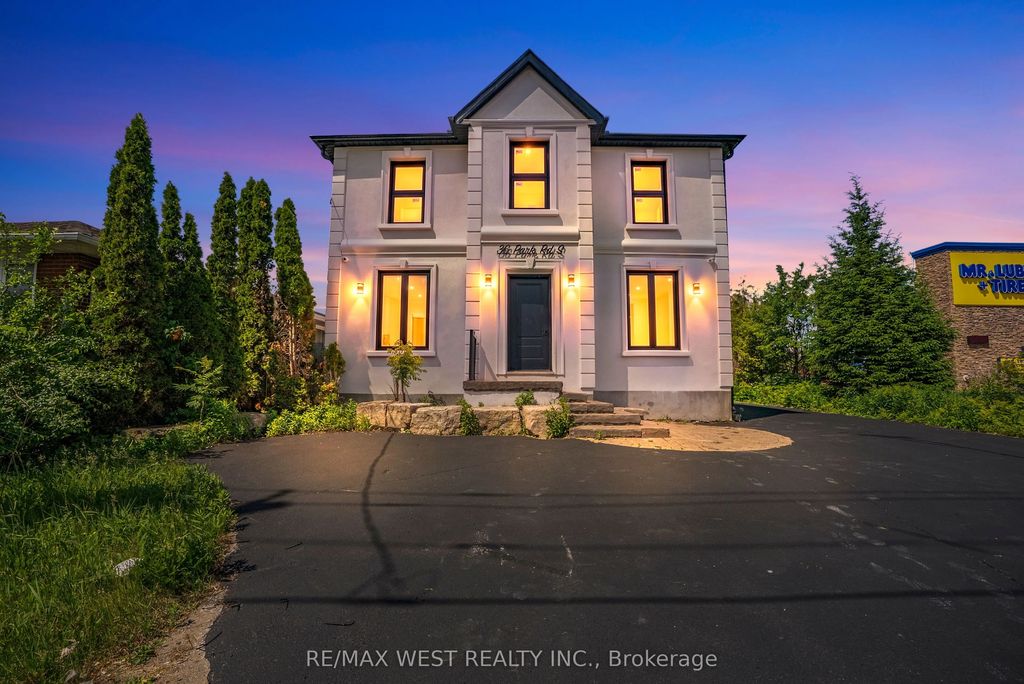 36 Park Road S, Oshawa