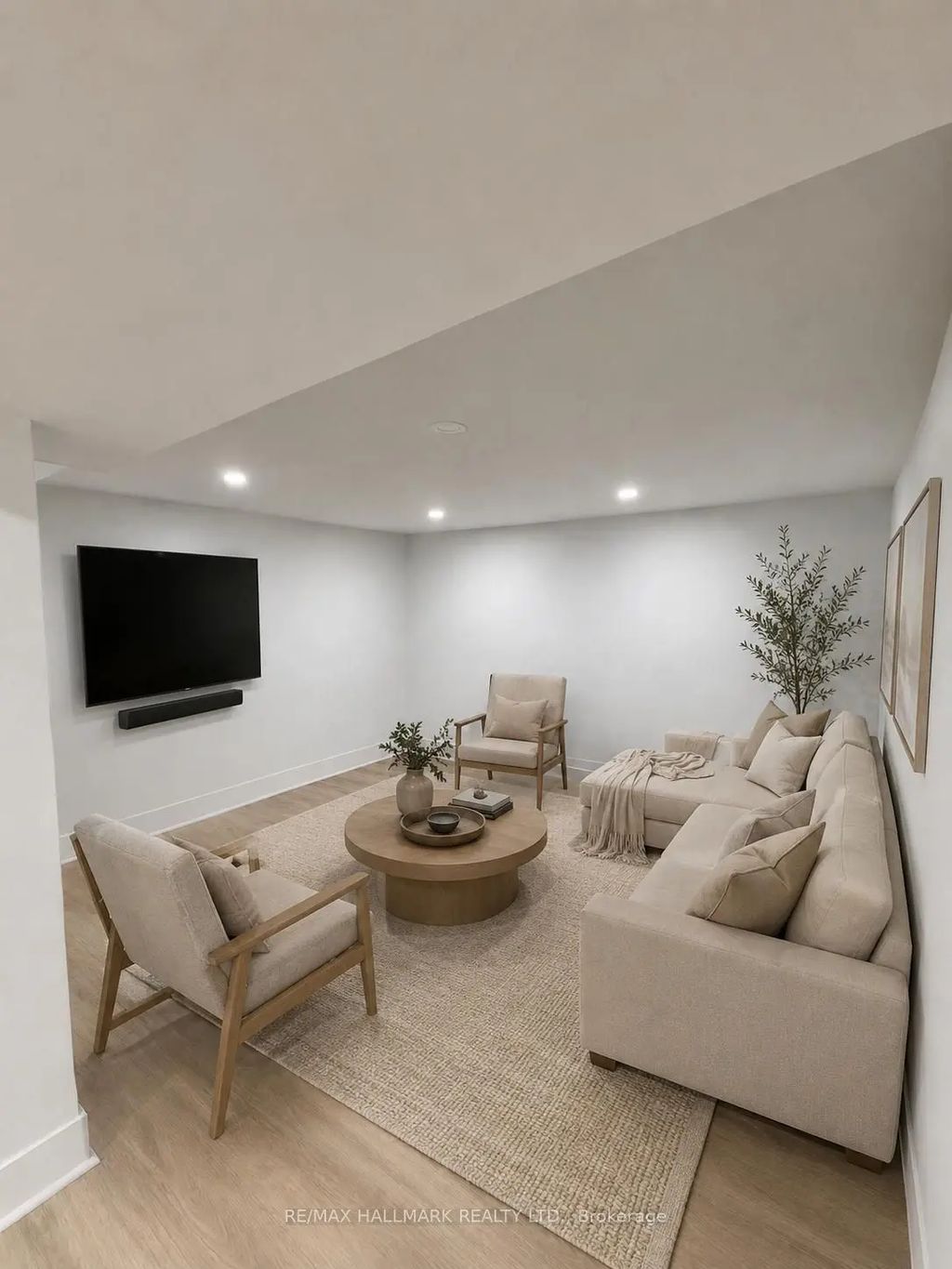 7 Ilfracombe Crescent Basement, Toronto E04