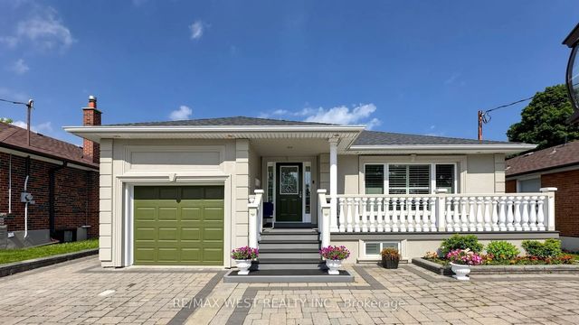 555 Mccowan Road, Toronto E09