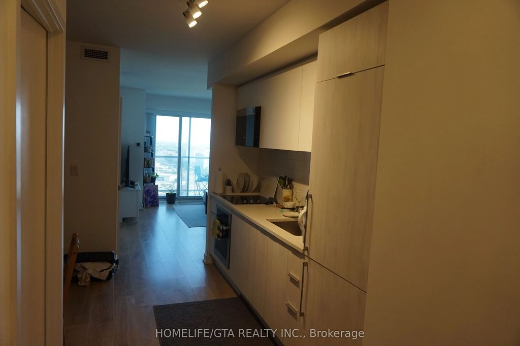 2033 Kennedy Road 2210, Toronto E07