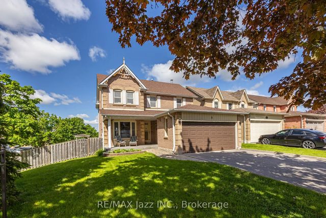 2 Coomer Crescent, Ajax