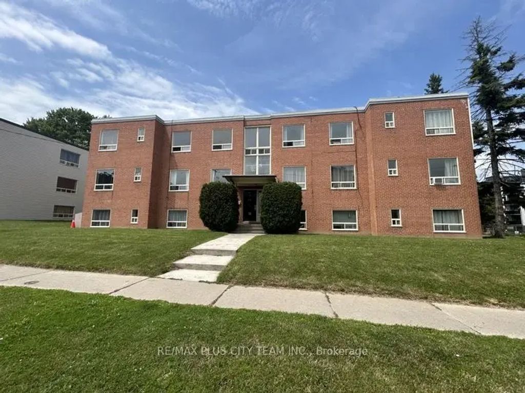 316 Saguenay Avenue 06, Oshawa