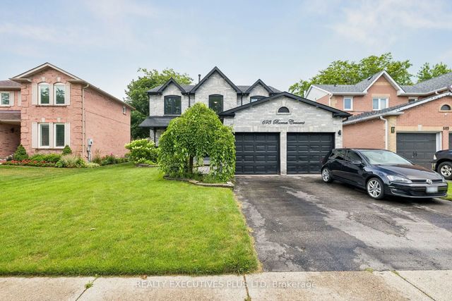 693 Barnes Crescent, Oshawa