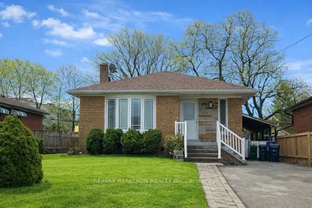 27 Safari Street (main), Toronto E04