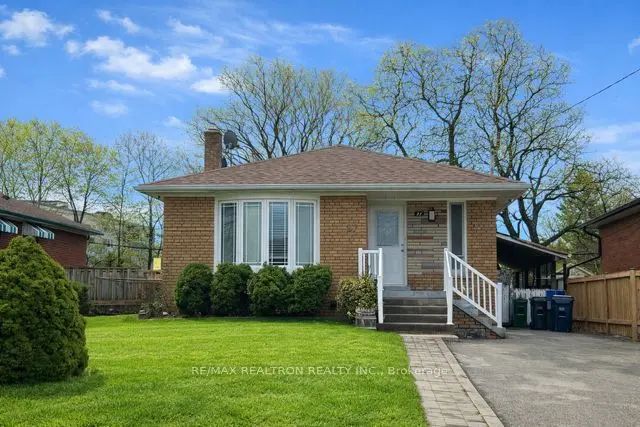 27 Safari Street (main), Toronto E04
