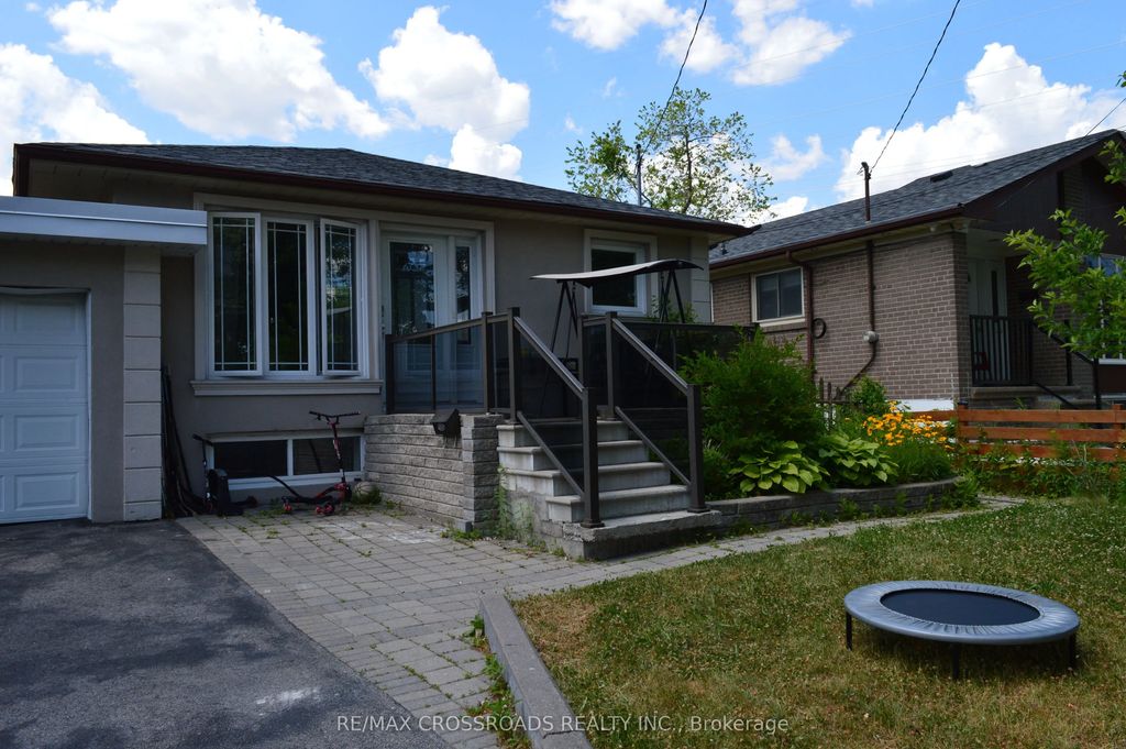 44 Romulus Basement Apartment Drive, Toronto E09