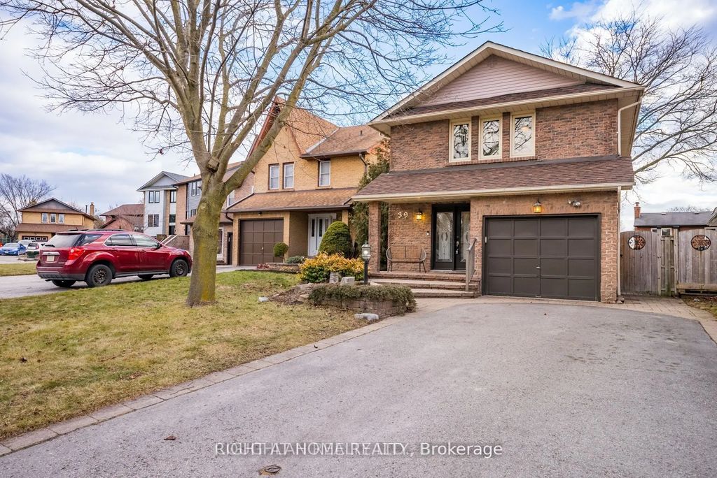 39 Longfellow Court Basement, Whitby
