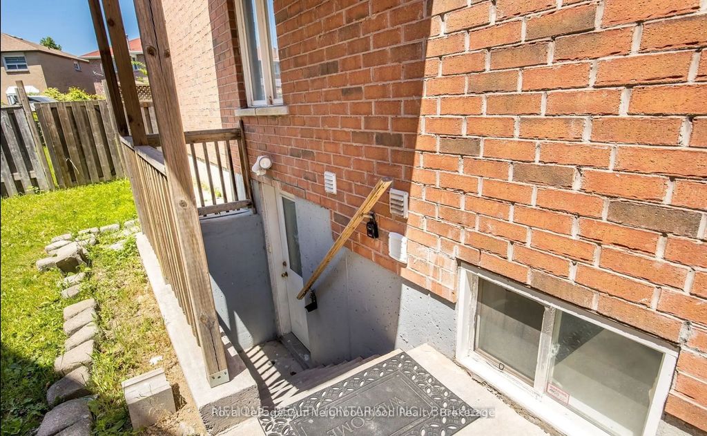 14 Tarsus Crescent Bsmt 2, Toronto E10