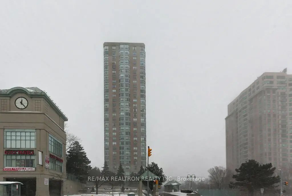 68 Corporate Drive 526, Toronto E09