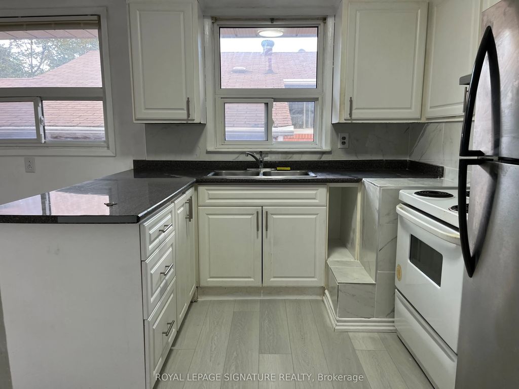 23 Allanford Road, Toronto E05