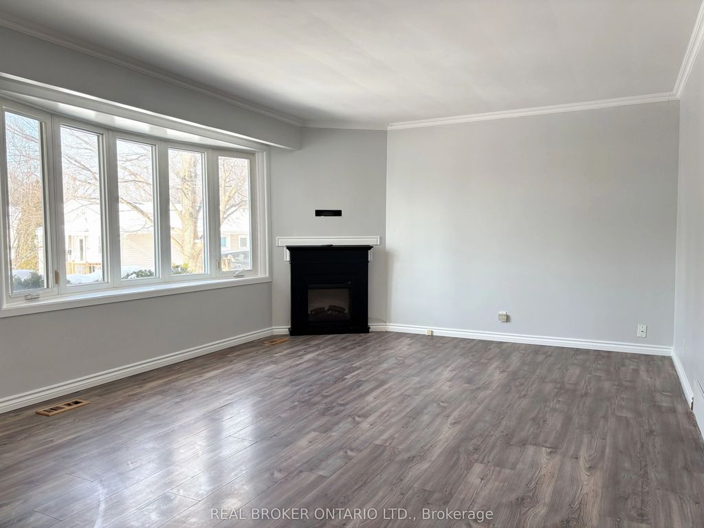 327 Dover Street Main Fl, Oshawa